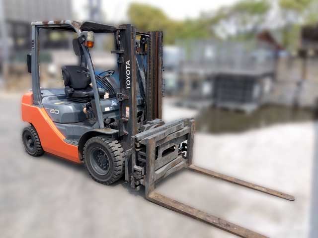 フォークリフト